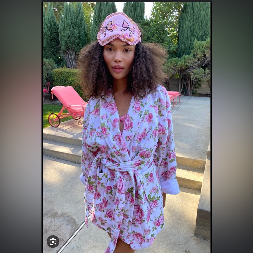 Loveshackfancy Peony Garden Robe size L/XL